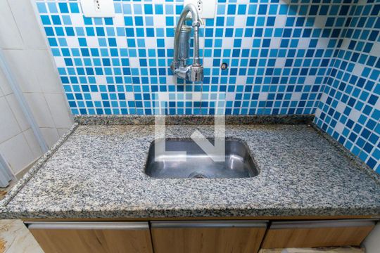 Cozinha de apartamento à venda com 1 quarto, 37m² em Liberdade, São Paulo