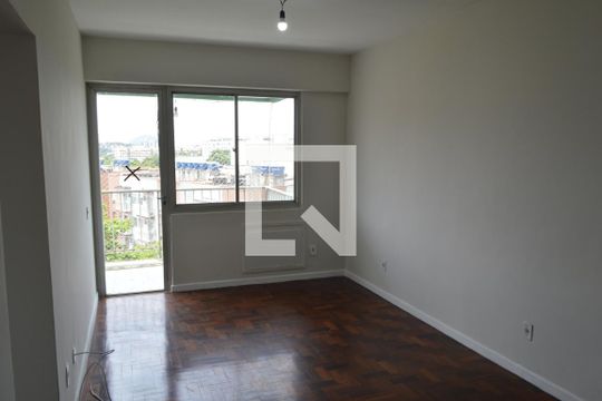 Sala de apartamento à venda com 2 quartos, 75m² em Taquara, Rio de Janeiro