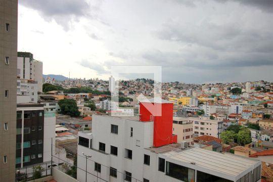 Vista do Quarto 1 de apartamento para alugar com 3 quartos, 80m² em Ipiranga, Belo Horizonte