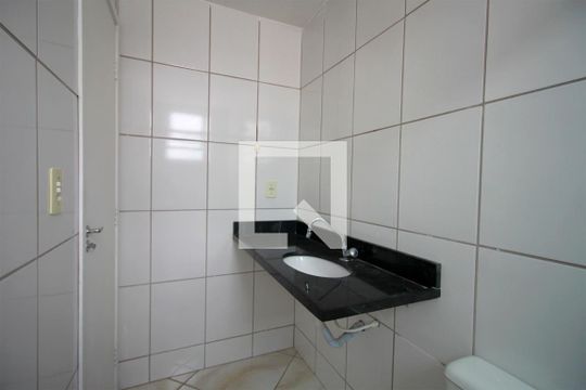 Banheiro da Suíte de apartamento para alugar com 3 quartos, 80m² em Ipiranga, Belo Horizonte
