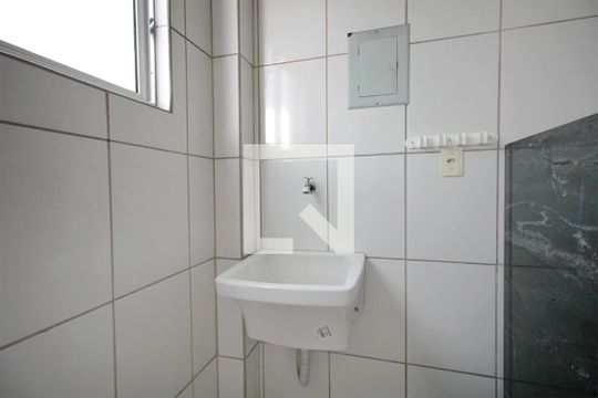 Tanque de apartamento para alugar com 3 quartos, 80m² em Ipiranga, Belo Horizonte