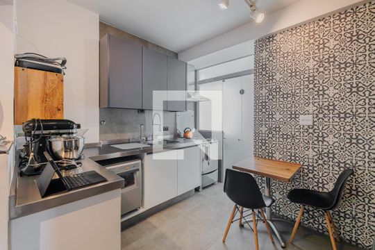 Cozinha de apartamento à venda com 2 quartos, 101m² em Pinheiros, São Paulo