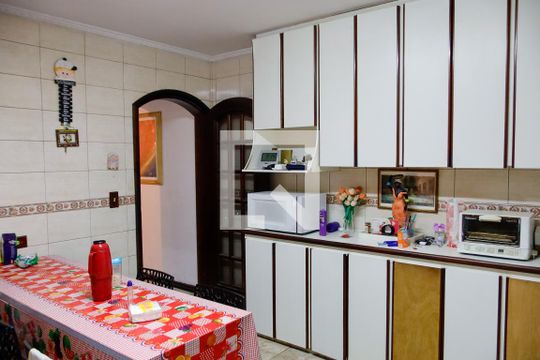 Cozinha de casa à venda com 4 quartos, 185m² em Recanto das Rosas, Osasco
