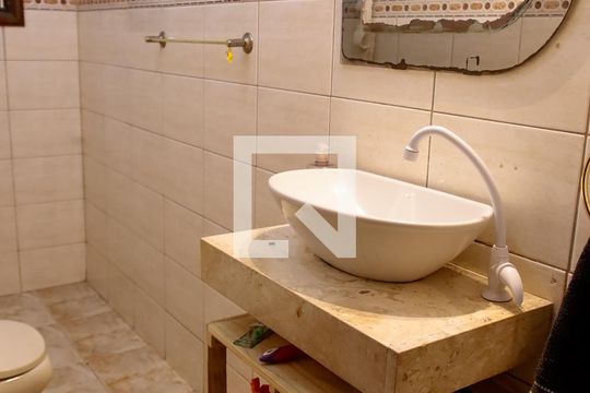 Lavabo de casa à venda com 4 quartos, 185m² em Recanto das Rosas, Osasco
