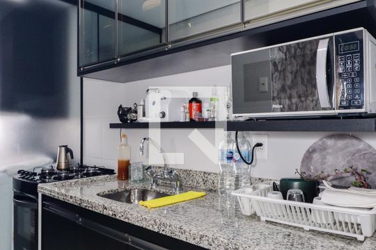 Cozinha de apartamento para alugar com 1 quarto, 66m² em Jardim Ampliacao, São Paulo