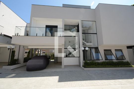 Fachada de casa de condomínio à venda com 4 quartos, 350m² em Jardim Prudência, São Paulo