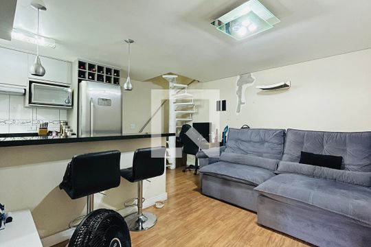 Sala 2 de casa à venda com 5 quartos, 220m² em Jardim São Paulo, Guarulhos