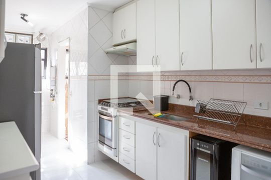 Cozinha de apartamento à venda com 3 quartos, 80m² em Pompeia, São Paulo