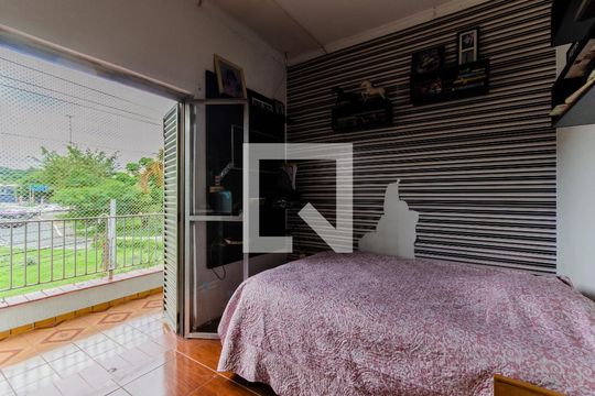 Quarto 1 de casa à venda com 4 quartos, 300m² em Vila Monumento, São Paulo