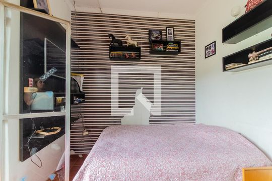Quarto 1 de casa à venda com 4 quartos, 300m² em Vila Monumento, São Paulo