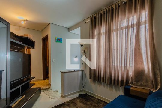 Sala Edícula de casa à venda com 4 quartos, 300m² em Vila Monumento, São Paulo