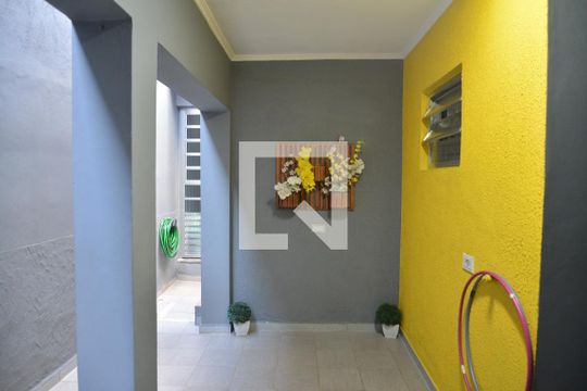 Quintal de casa à venda com 4 quartos, 162m² em Vila Floresta, Santo André