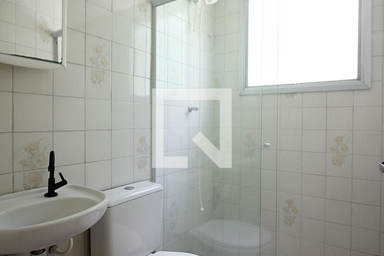 Banheiro Social de apartamento à venda com 2 quartos, 48m² em Baeta Neves, São Bernardo do Campo