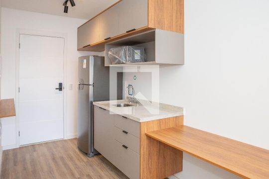 Cozinha de kitnet/studio para alugar com 1 quarto, 26m² em Perdizes, São Paulo