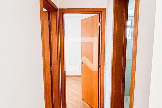 Corredor de apartamento à venda com 2 quartos, 52m² em Vila Sao Pedro, Santo André