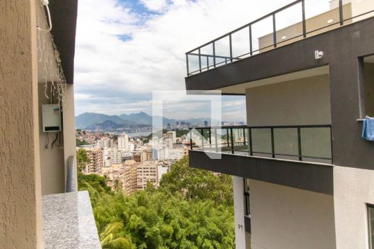 Vista  de kitnet/studio à venda com 1 quarto, 39m² em Ingá, Niterói