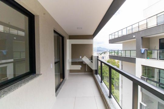 Varanda  de kitnet/studio à venda com 1 quarto, 39m² em Ingá, Niterói