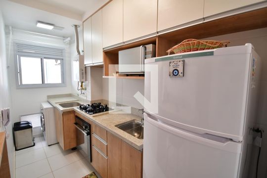 Cozinha de apartamento para alugar com 1 quarto, 45m² em Centro, Campinas