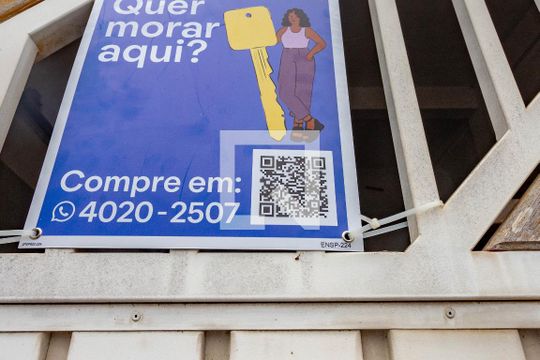 Casa à venda com 3 quartos, 393m² em Vila Guacuri, Diadema