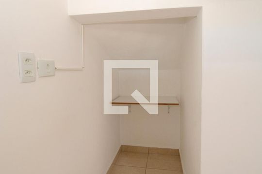 Despensa de casa de condomínio para alugar com 2 quartos, 126m² em Vila Joaniza, São Paulo