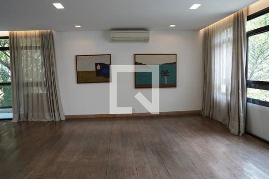 Sala de apartamento à venda com 6 quartos, 300m² em Vila Caraguata, São Paulo