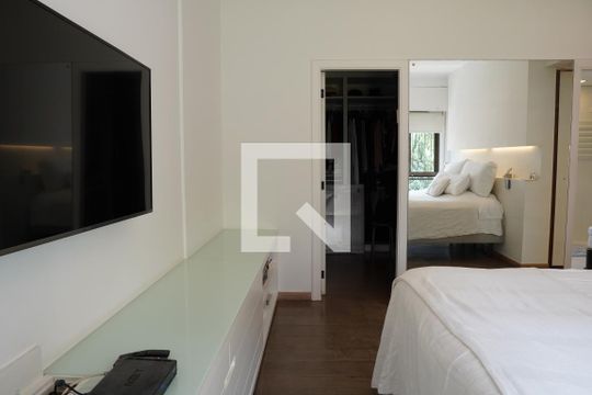Suite de apartamento à venda com 6 quartos, 300m² em Vila Caraguata, São Paulo