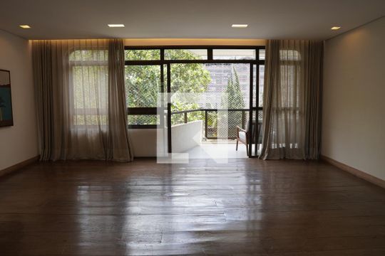Apartamento à venda com 6 quartos, 300m² em Vila Caraguata, São Paulo