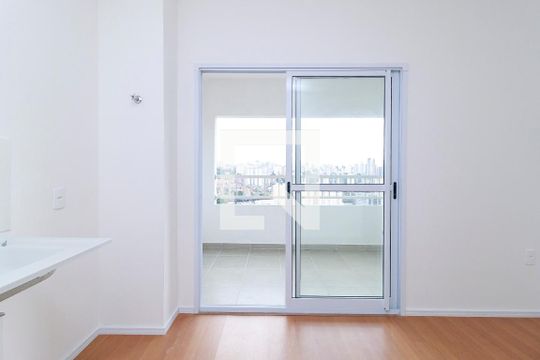 Sala - Cozinha de apartamento à venda com 2 quartos, 36m² em Vila das Belezas, São Paulo