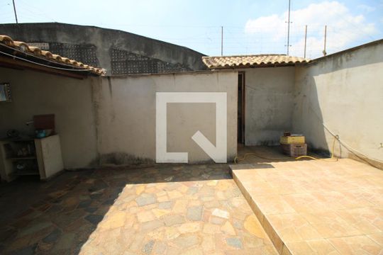 Terraço de casa à venda com 4 quartos, 230m² em Olaria, Rio de Janeiro