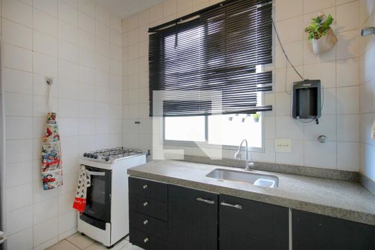 Cozinha de apartamento à venda com 2 quartos, 120m² em Havaí, Belo Horizonte