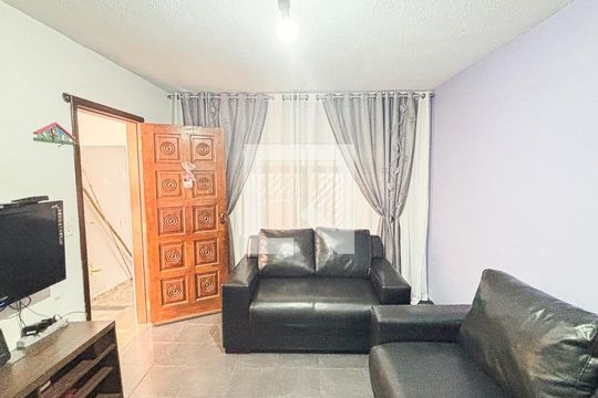 Sala de casa para alugar com 4 quartos, 180m² em Jardim Ana Maria, Santo André