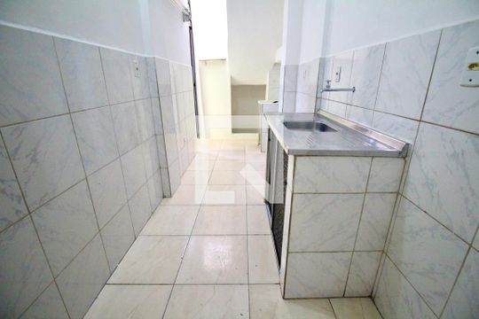 Cozinha e Área de Serviço de casa para alugar com 2 quartos, 60m² em Pau Miúdo, Salvador