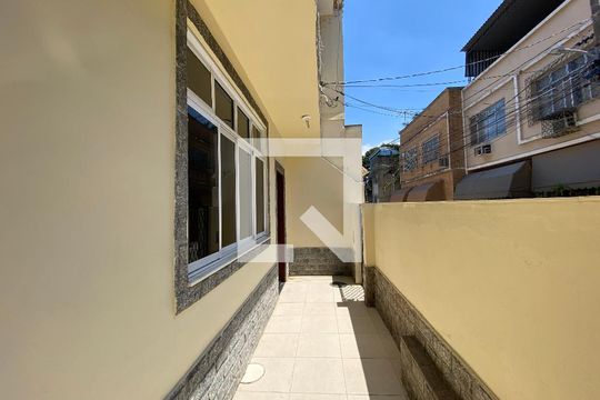 Frente de casa para alugar com 1 quarto, 127m² em Quintino Bocaiúva, Rio de Janeiro