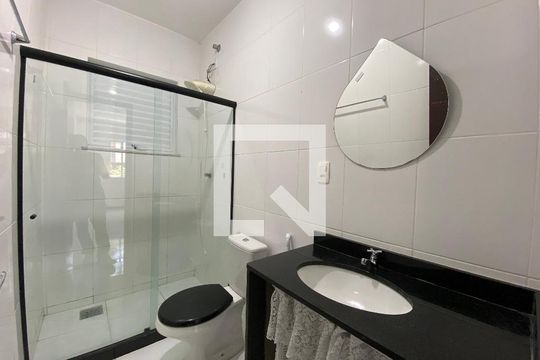 Banheiro do Quarto 1 de casa para alugar com 1 quarto, 127m² em Quintino Bocaiúva, Rio de Janeiro