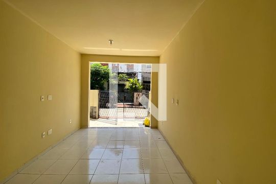 Garagem de casa para alugar com 1 quarto, 127m² em Quintino Bocaiúva, Rio de Janeiro