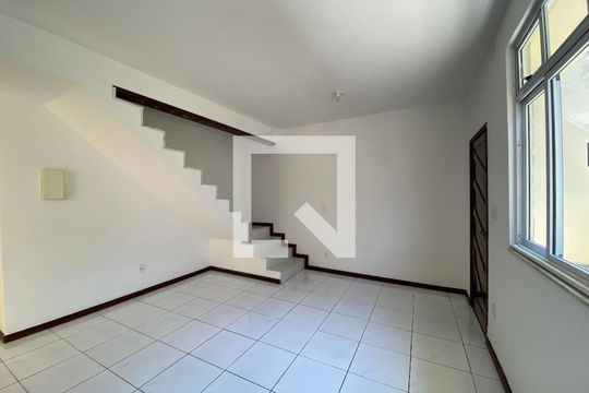Sala de casa para alugar com 1 quarto, 127m² em Quintino Bocaiúva, Rio de Janeiro