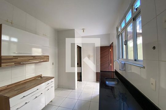 Cozinha de casa para alugar com 1 quarto, 127m² em Quintino Bocaiúva, Rio de Janeiro