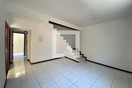 Sala de casa para alugar com 1 quarto, 127m² em Quintino Bocaiúva, Rio de Janeiro