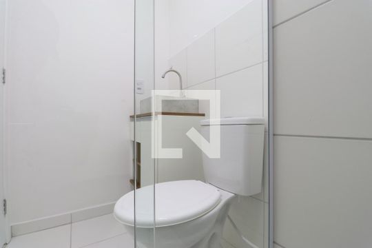 Banheiro de apartamento para alugar com 2 quartos, 39m² em Água Branca, São Paulo