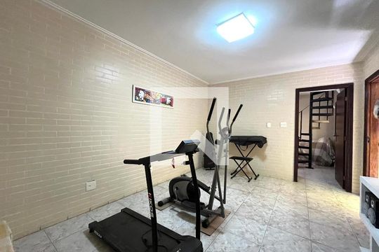 Sala 2 de casa à venda com 4 quartos, 220m² em Parque Imperial, São Paulo