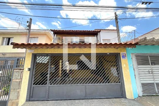 Fachada de casa à venda com 4 quartos, 220m² em Parque Imperial, São Paulo