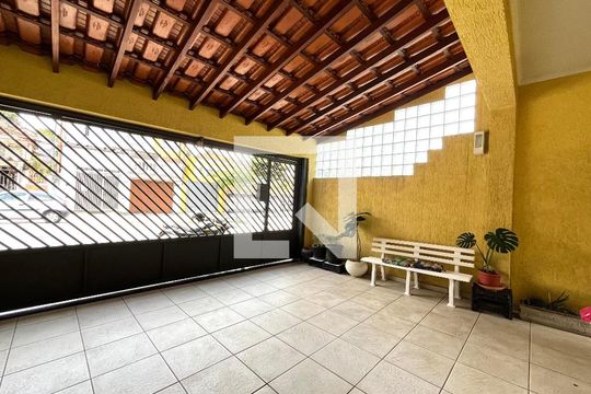 Garagem de casa à venda com 4 quartos, 220m² em Parque Imperial, São Paulo