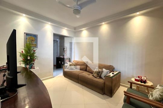 Sala 1 de casa à venda com 4 quartos, 220m² em Parque Imperial, São Paulo
