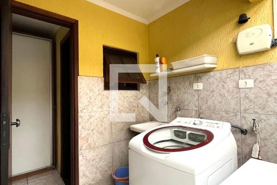 Área de Serviço de casa à venda com 4 quartos, 220m² em Parque Imperial, São Paulo