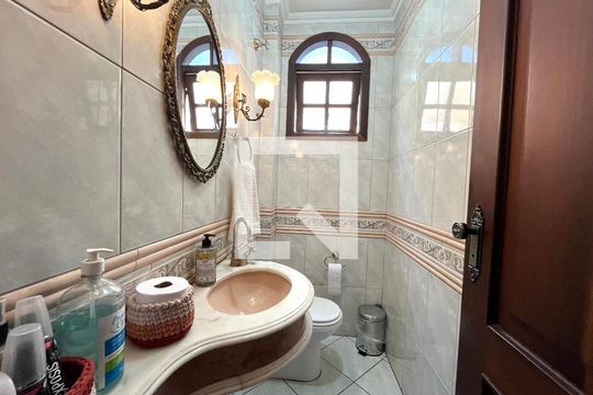 Lavabo de casa à venda com 4 quartos, 220m² em Parque Imperial, São Paulo
