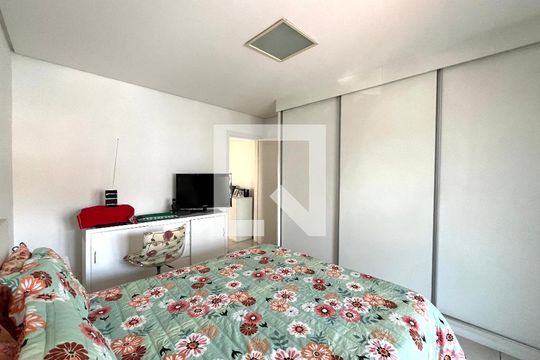 Suite 2 de casa à venda com 4 quartos, 220m² em Parque Imperial, São Paulo
