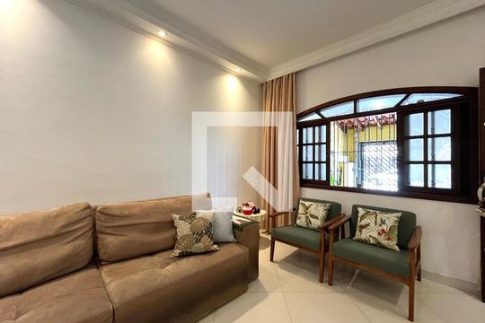 Sala 1 de casa à venda com 4 quartos, 220m² em Parque Imperial, São Paulo