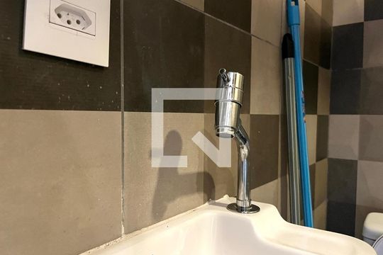Banheiro ap 1 de casa de condomínio à venda com 6 quartos, 150m² em Vila Guarani (zona Sul), São Paulo