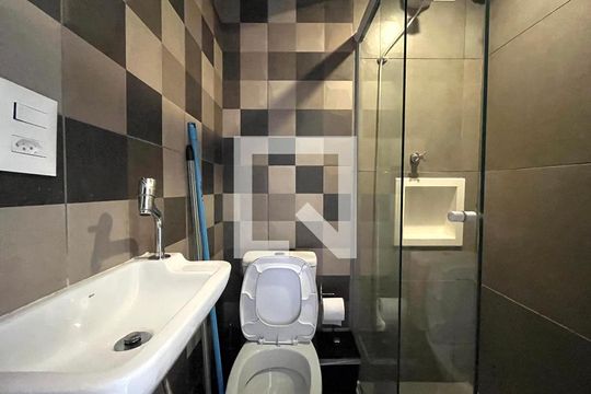 Banheiro ap 1 de casa de condomínio à venda com 6 quartos, 150m² em Vila Guarani (zona Sul), São Paulo