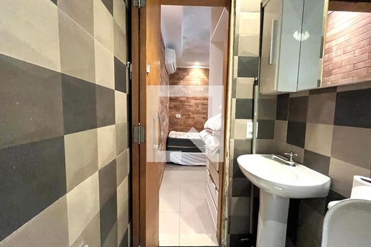 Banheiro ap 5 de casa de condomínio à venda com 6 quartos, 150m² em Vila Guarani (zona Sul), São Paulo